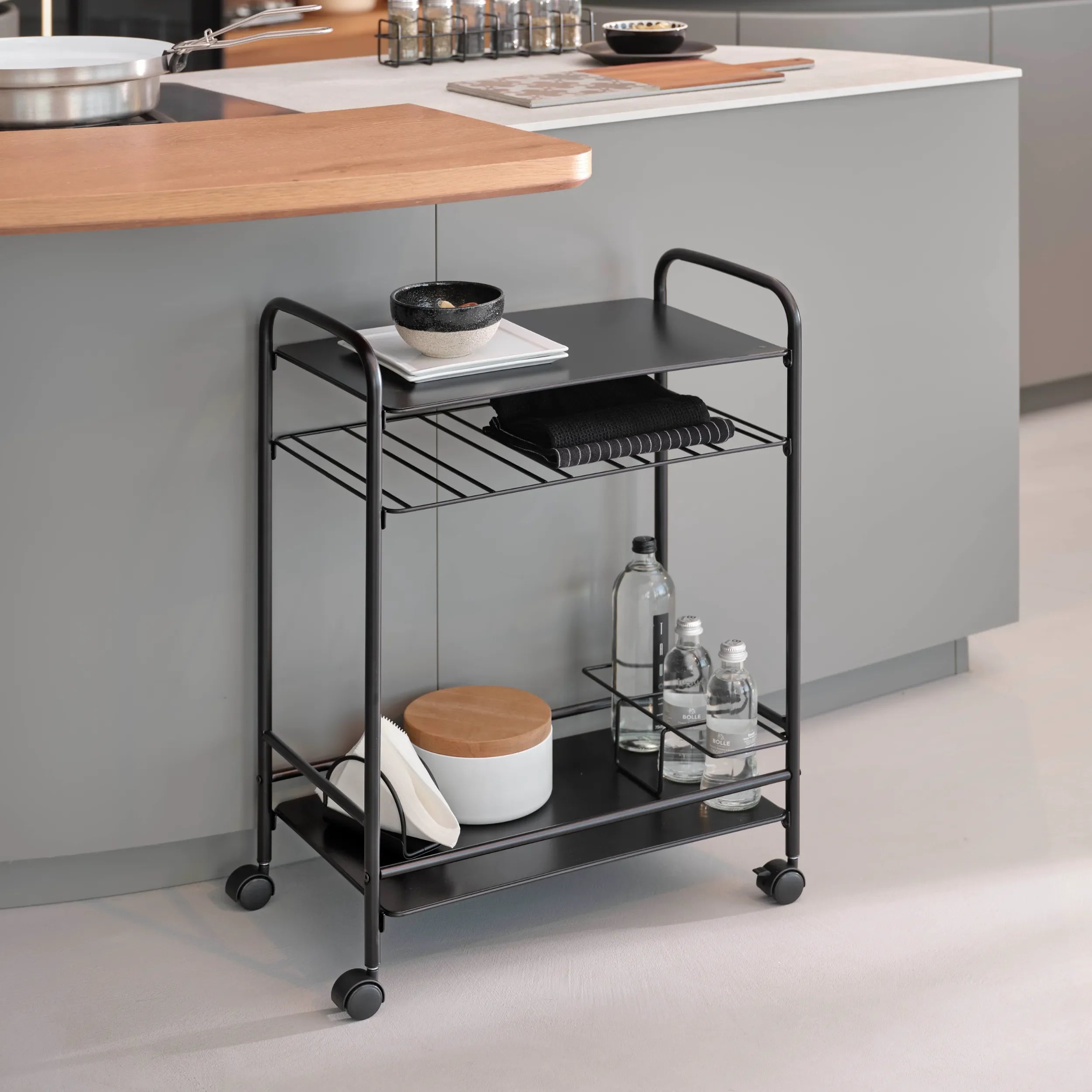 OSCAR food trolley