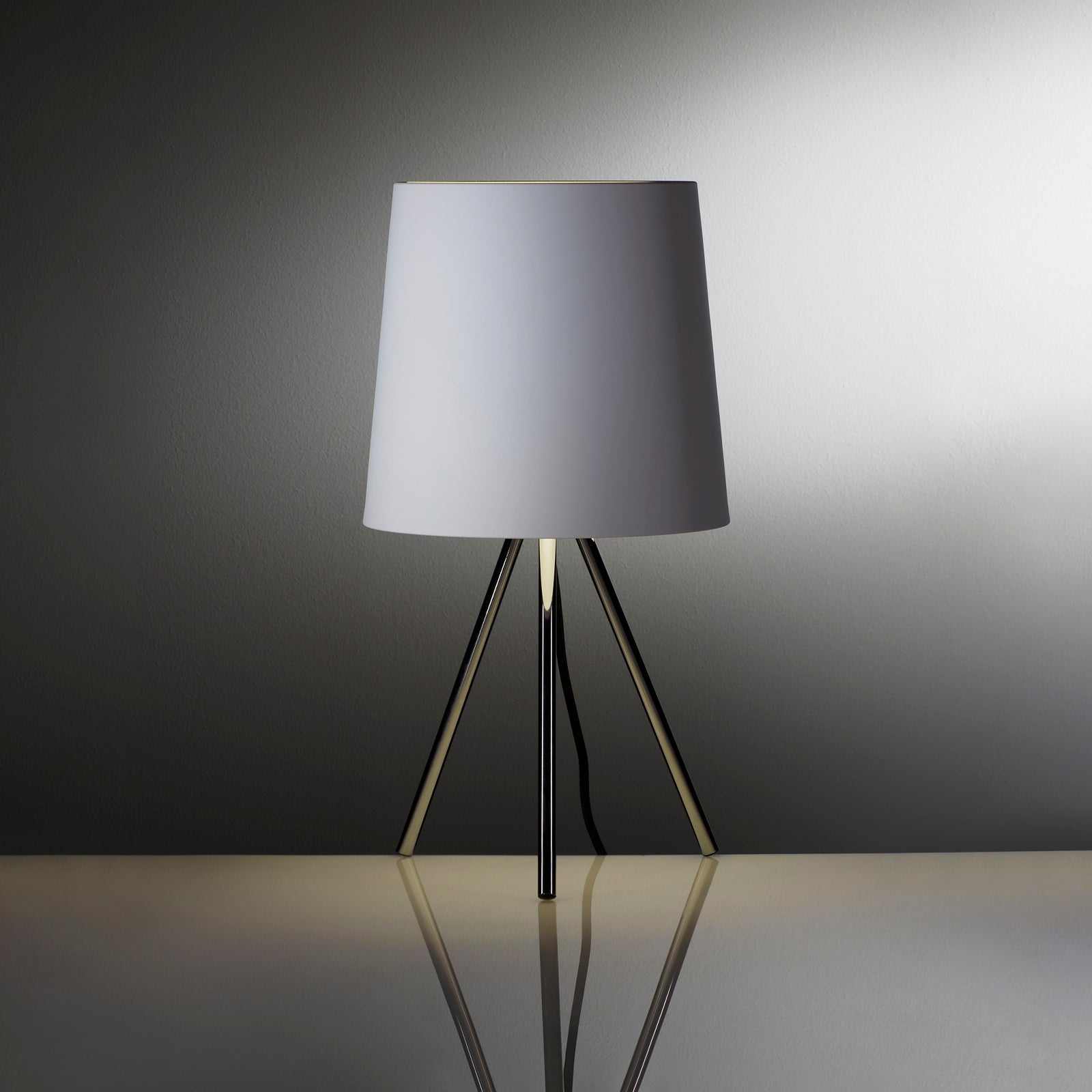 Lampada da tavolo NEVIS