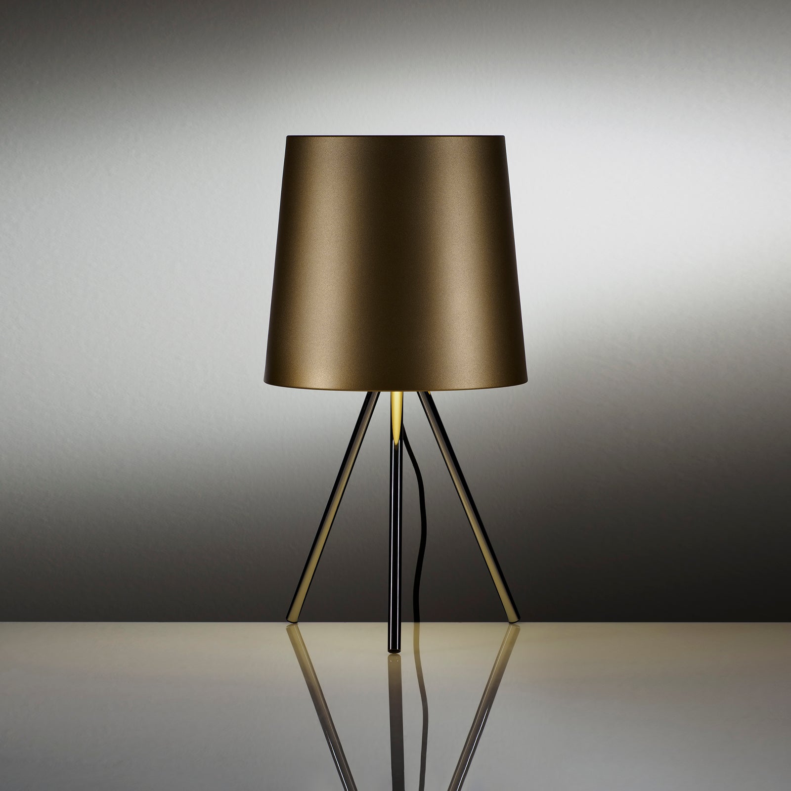 Lampada da tavolo NEVIS
