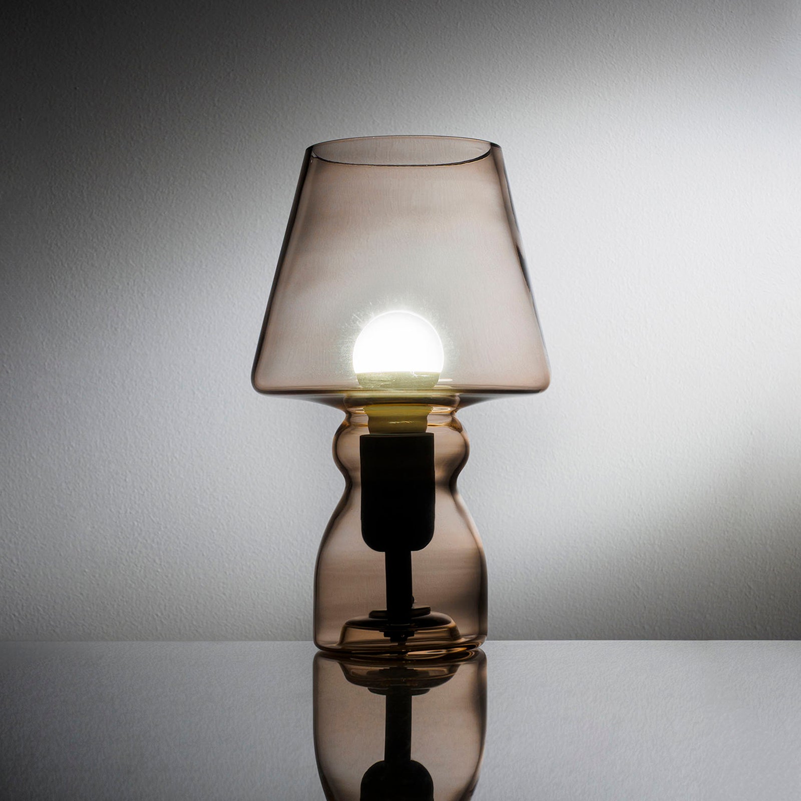 Lampada da tavolo NIVIS