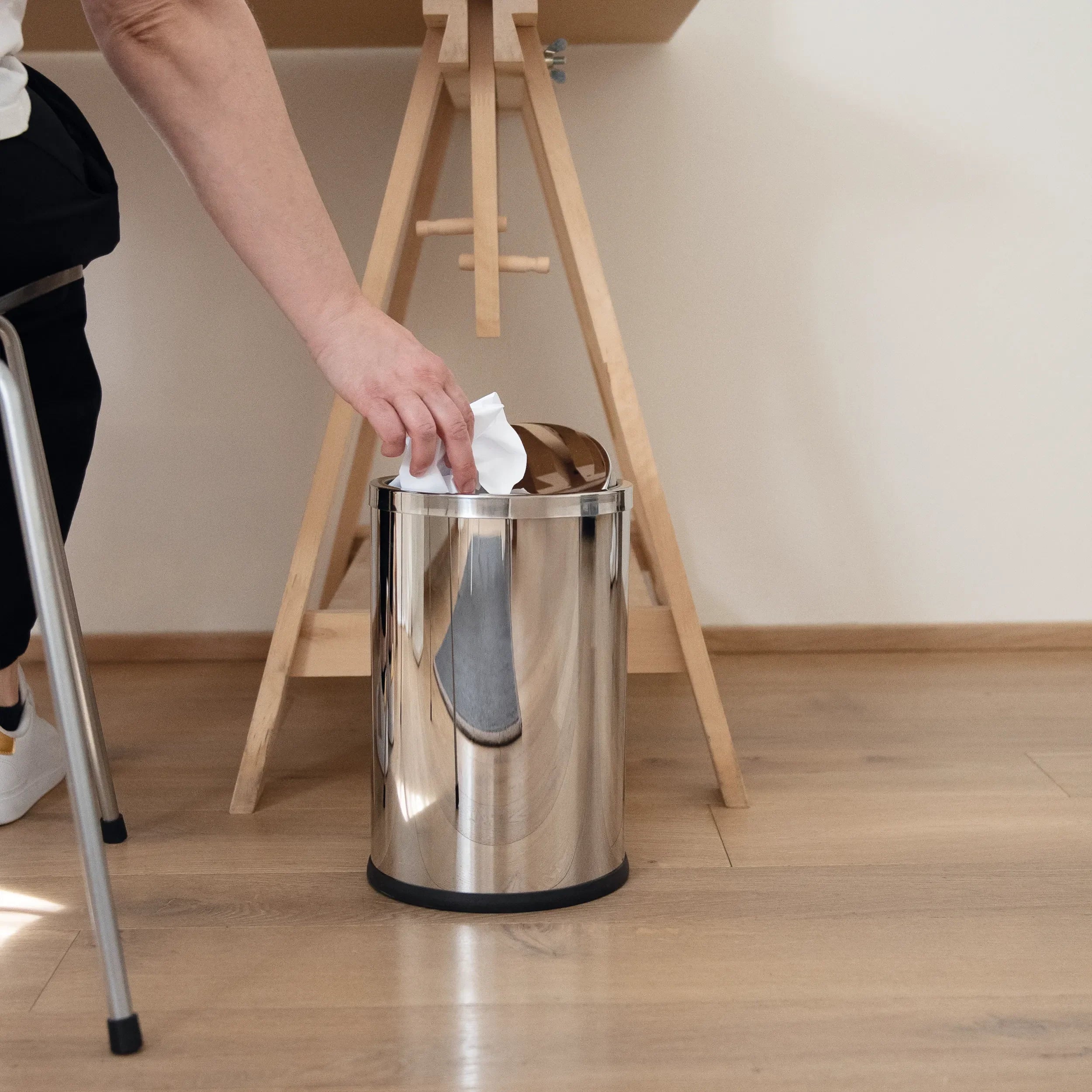 Bidone gettacarte c/coperchio 9L EVAN