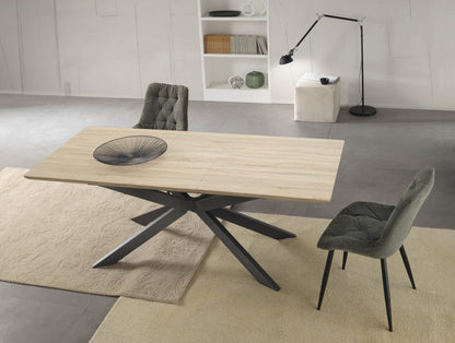 Tisch aus TAN-Eiche