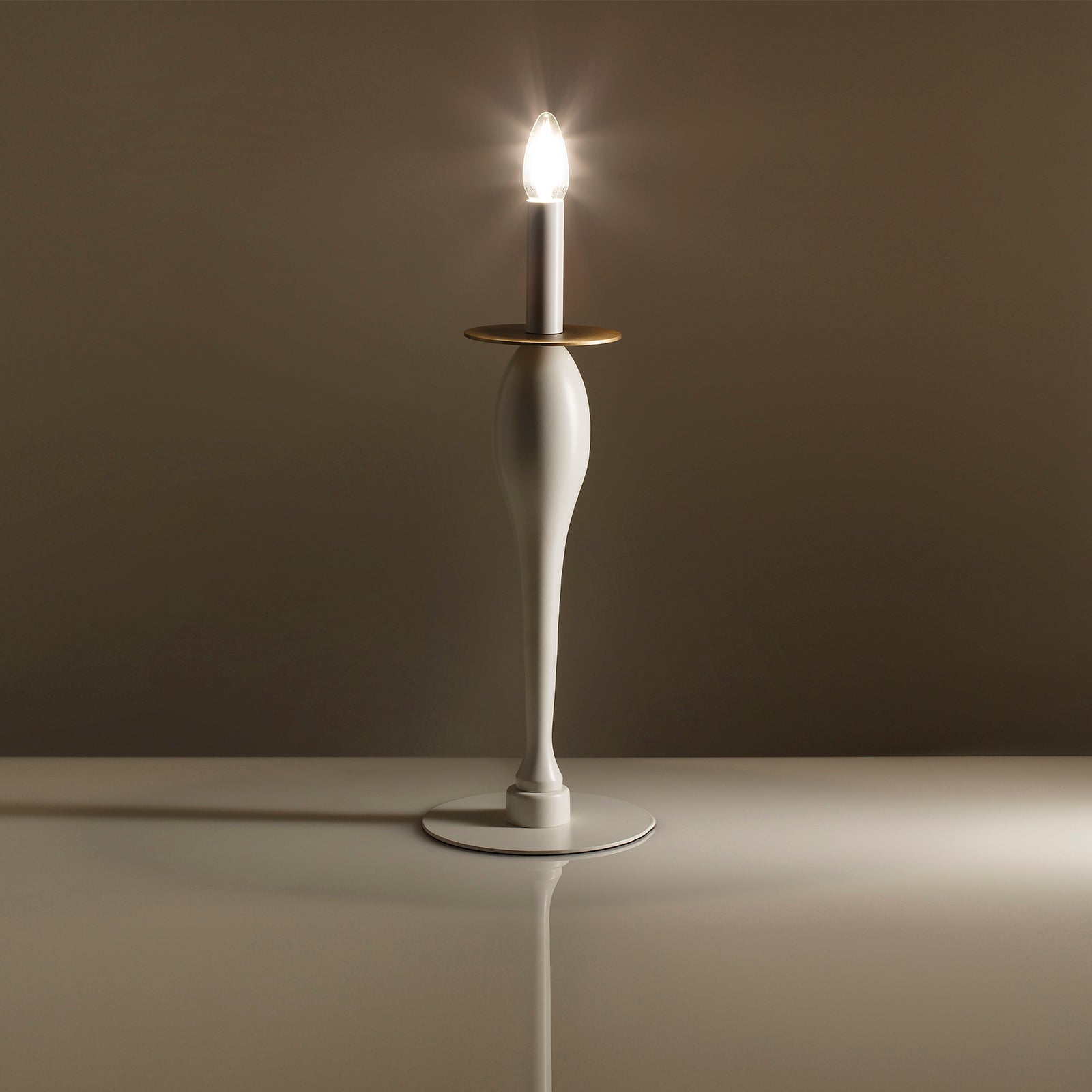 MUT weiße Tischlampe