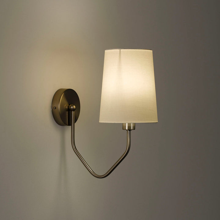 BERLIN nickel wall light