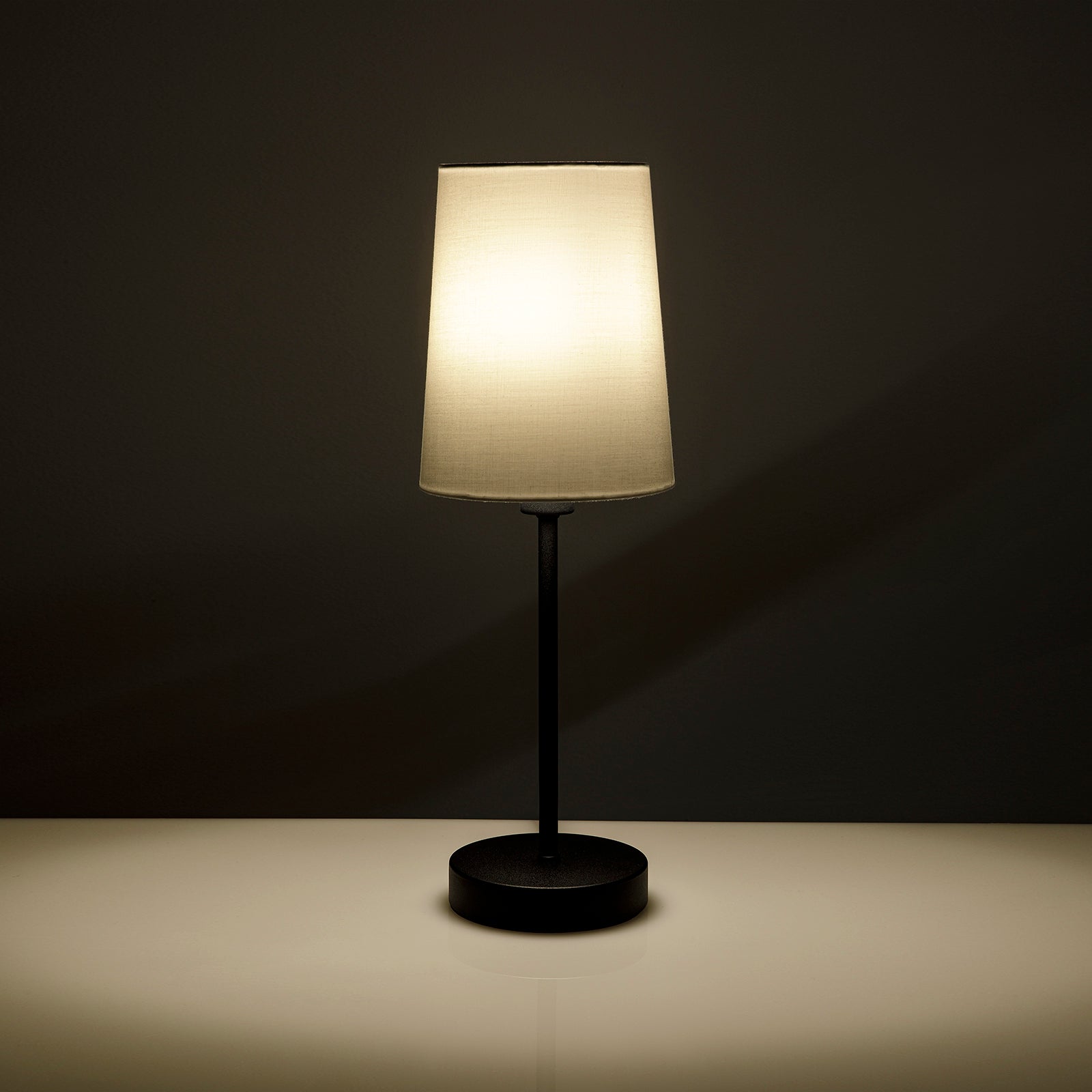 BERLIN schwarze Tischlampe