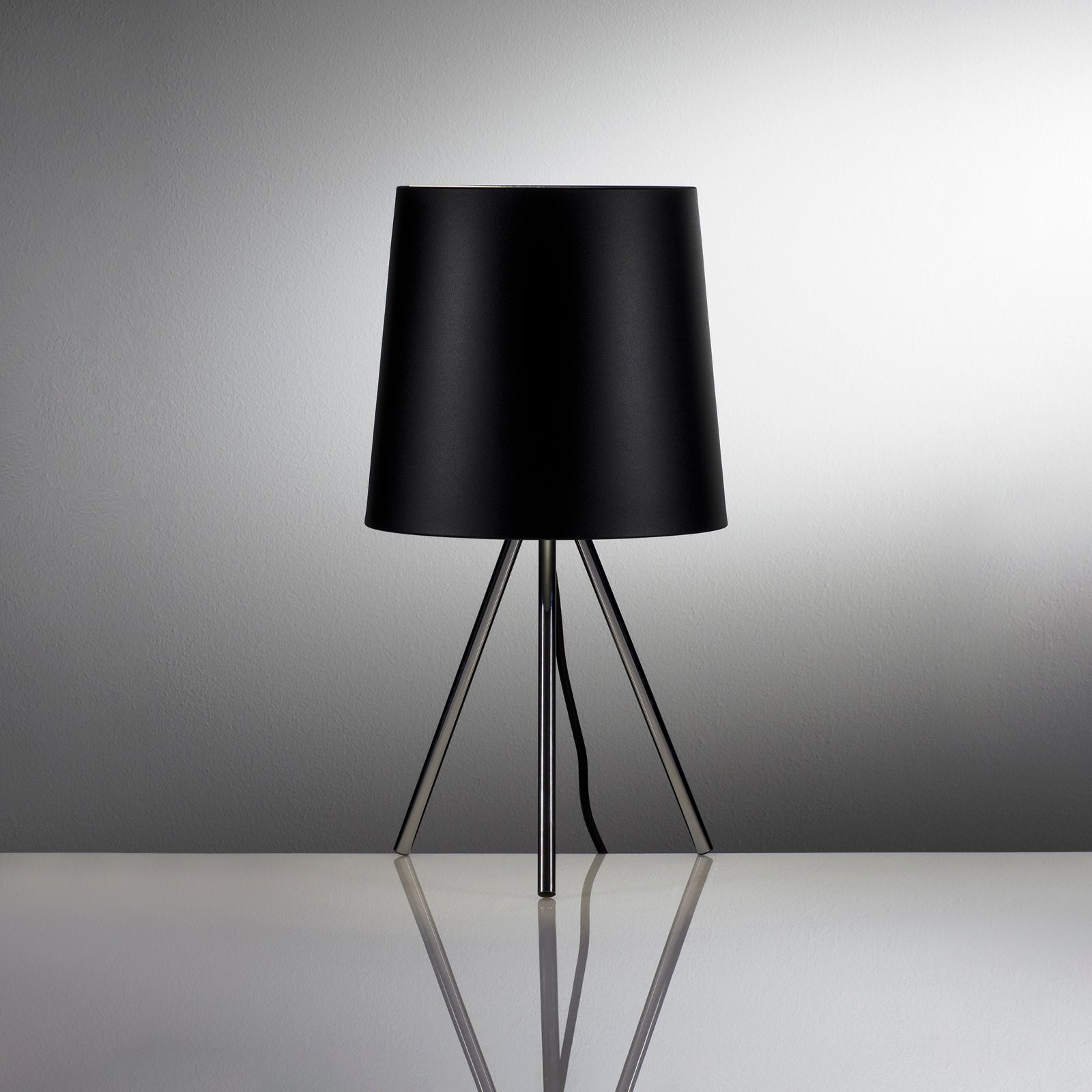 Lampada da tavolo NEVIS