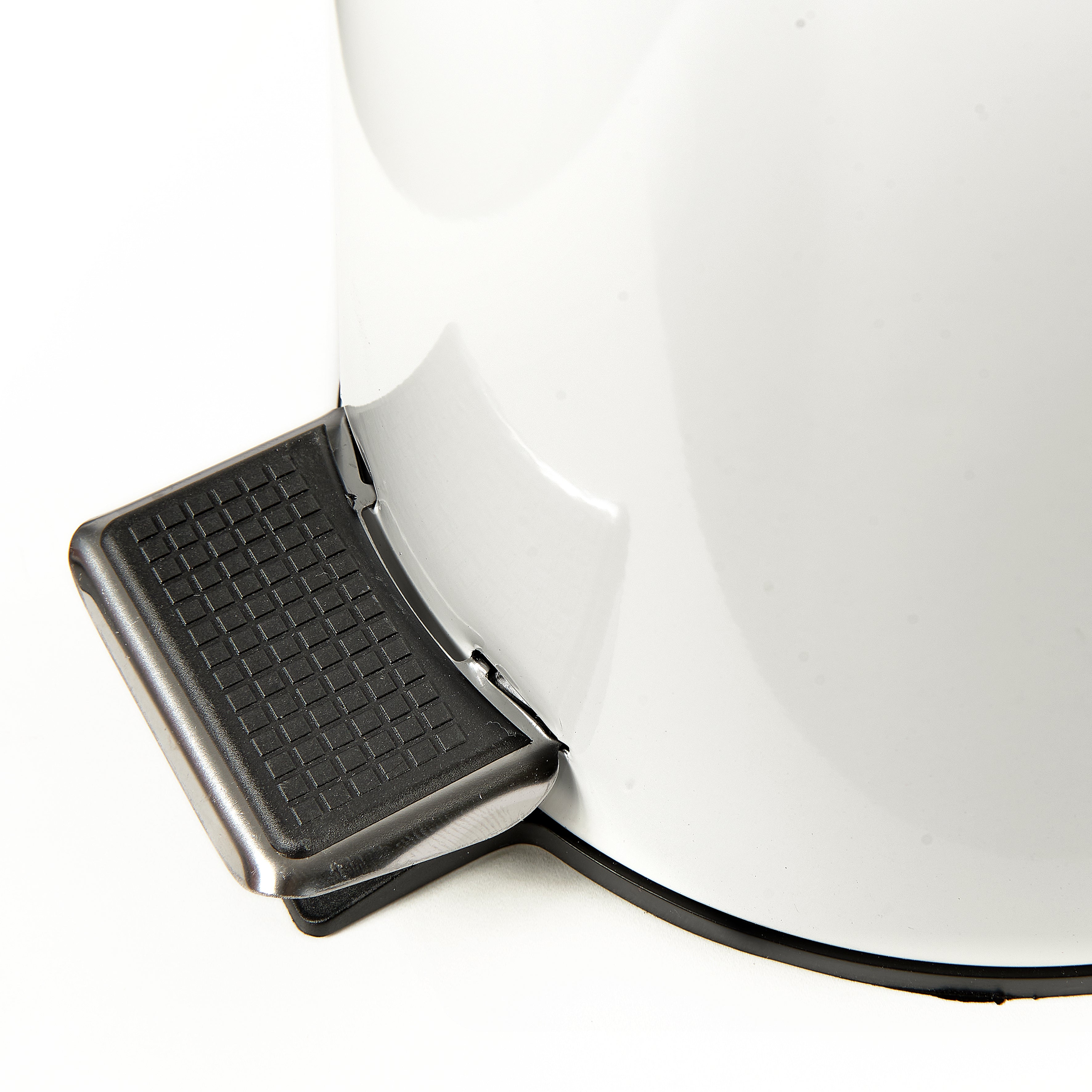 Bidone c/pedale 30L LELLO bianco