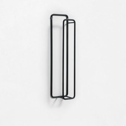 GUMI black vertical wall towel holder