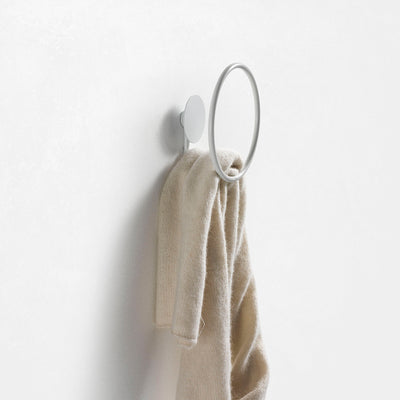 TITIK white coat hanger