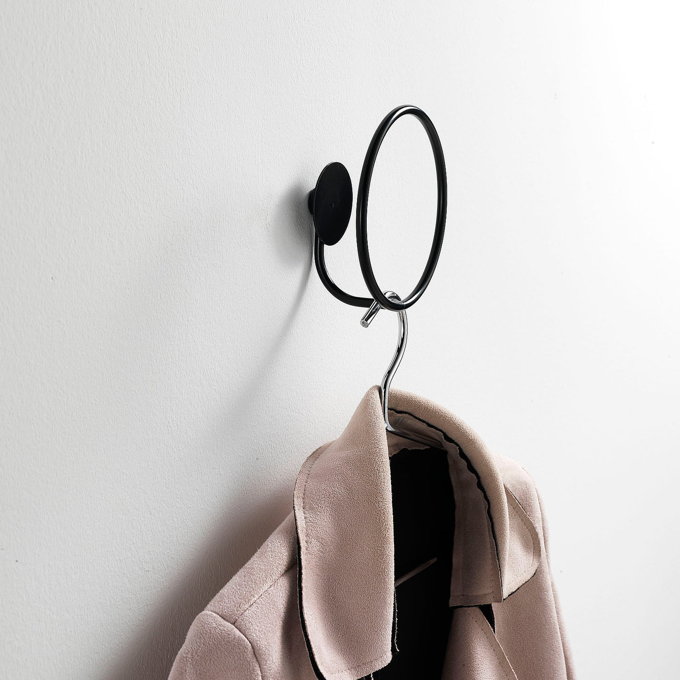 TITIK black coat hanger