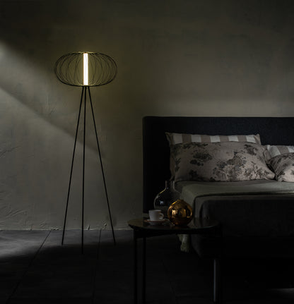 BEATRICE black LED floor lamp