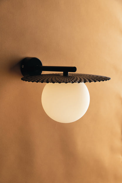 Schwarze BOSHI Wandleuchte