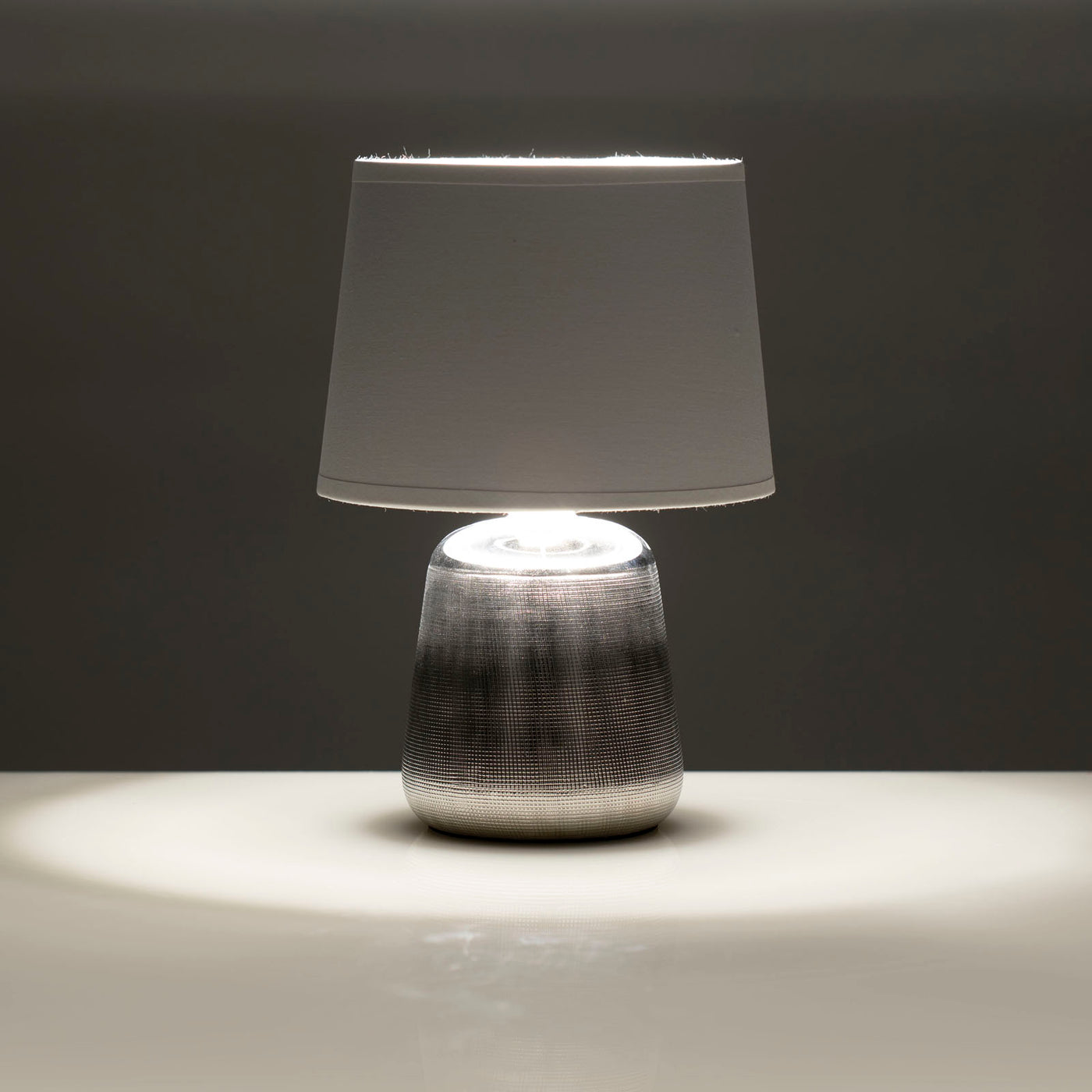 JAMBI table lamp white/silver